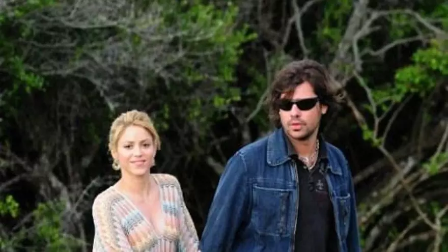 Shakira y Antonio de la Rúa: los gestos que reavivan rumores de reconciliación en plena gira