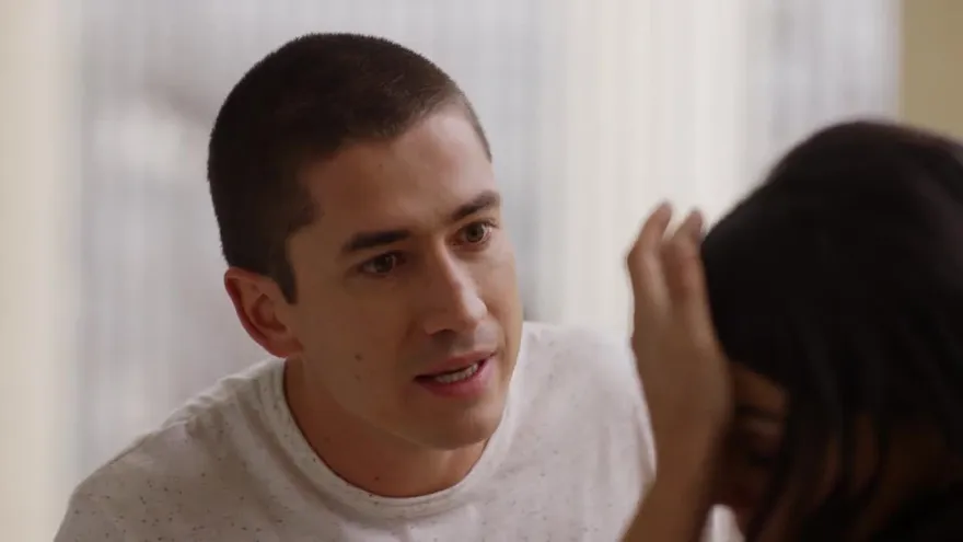 Sin Senos Sí Hay Paraíso 3 - Capítulo 10