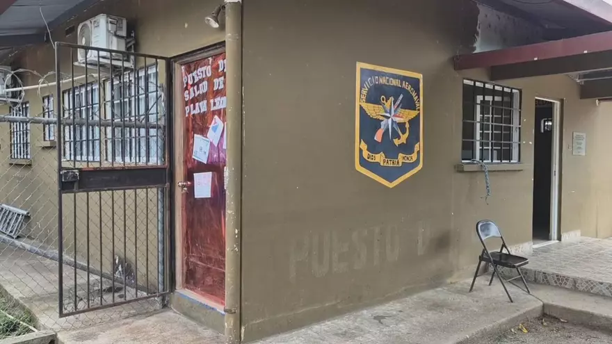 Residentes de Playa Leona se oponen al traslado de subcentro de salud hacia La Mitra.
