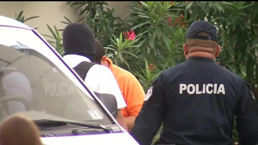 Policía Nacional detiene a 2 personas con drogas en Punta Pacífica