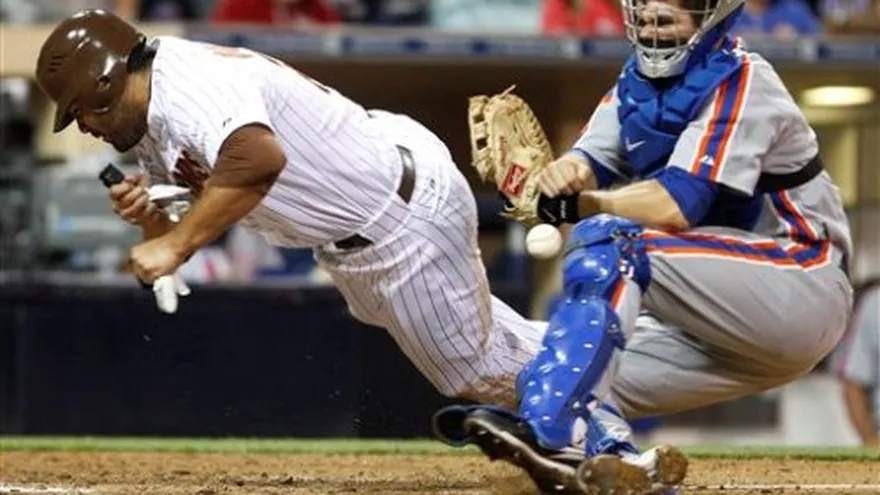 MLB: Padres 3, Mets 1; Richard sólido y Tejada aporta