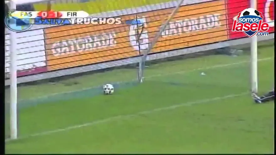 Gol de Anel Canales en la final del fútbol de El Salvador