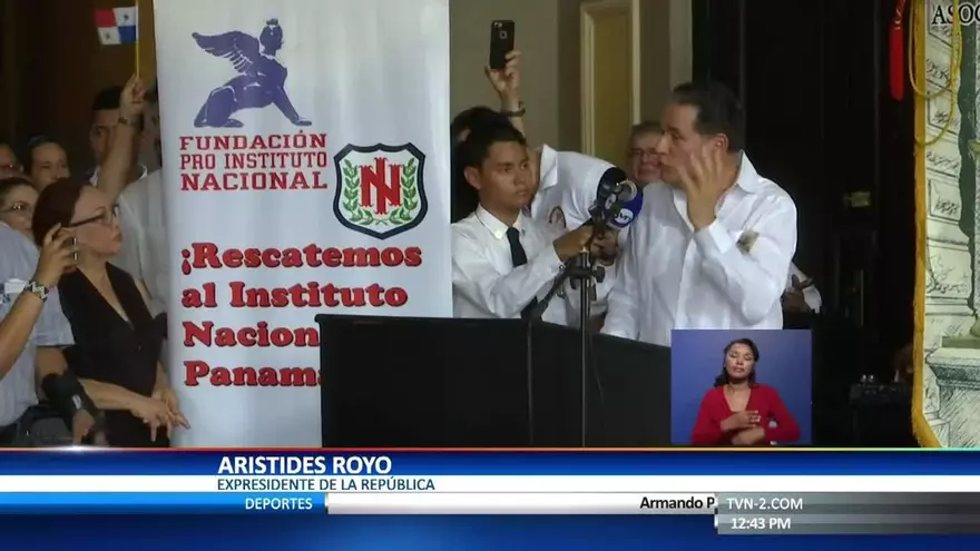 Expresidente Aristides Royo participa en actos de conmemoración del 9 de enero