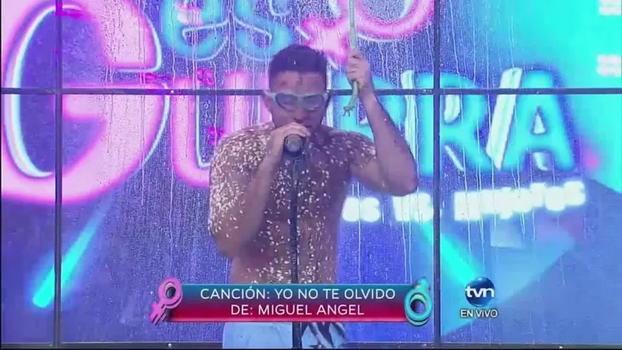 ¡El Karaoke En Guerra no estuvo nada fácil ni para las Curvas ni para los Machos!