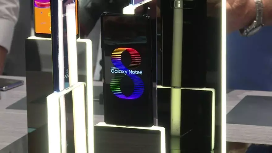 Samsung reta a Apple con lanzamiento de su Note 8