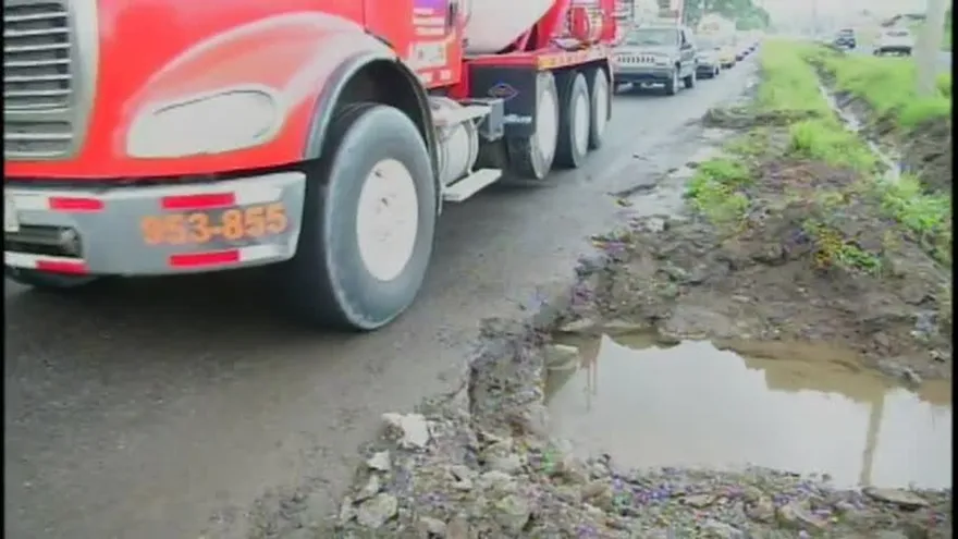 Carretera Boyd Roosevelt en pésimas condiciones