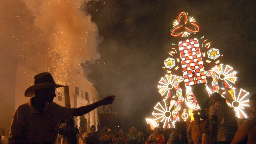Imagen de las tradicionales "Parrandas de Remedios", en la central provincia de Villa Clara, unos 300 kilómetros al este de La Habana.