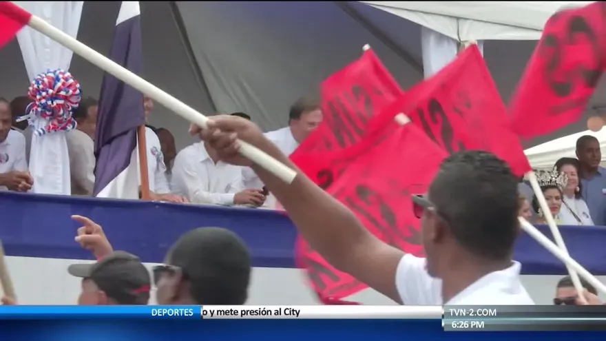 Suntracs protagoniza protesta en medio de desfile en La Chorrera