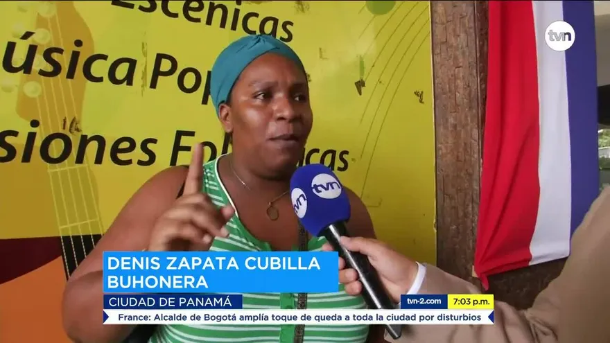 Buhoneros buscan permisos para vender en parques iluminados en la capital