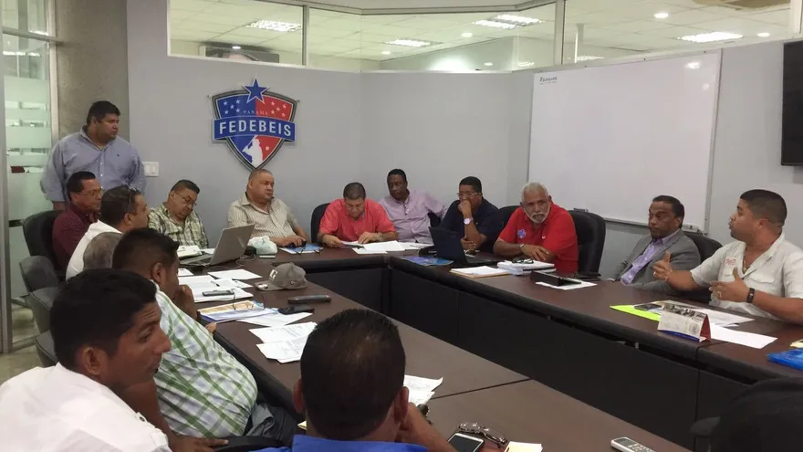 A falta de un acuerdo entre las ligas en conflicto, la Comisión Técnica y Sancionadora tomó la decisión