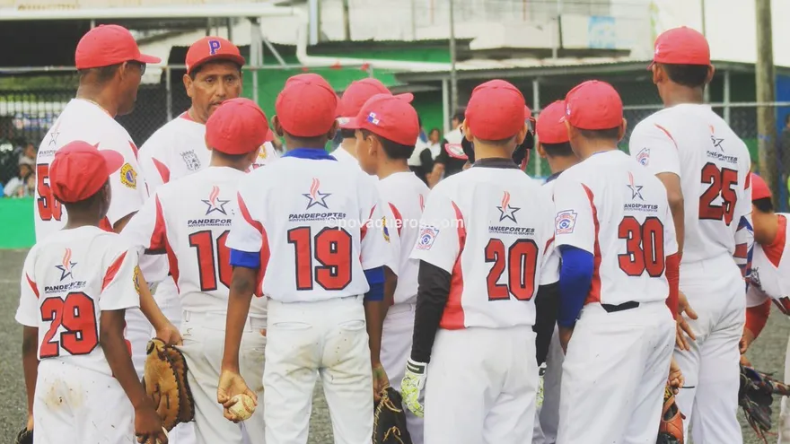 Panamá A marcó distancia con un 'estacazo' ante Nicaragua