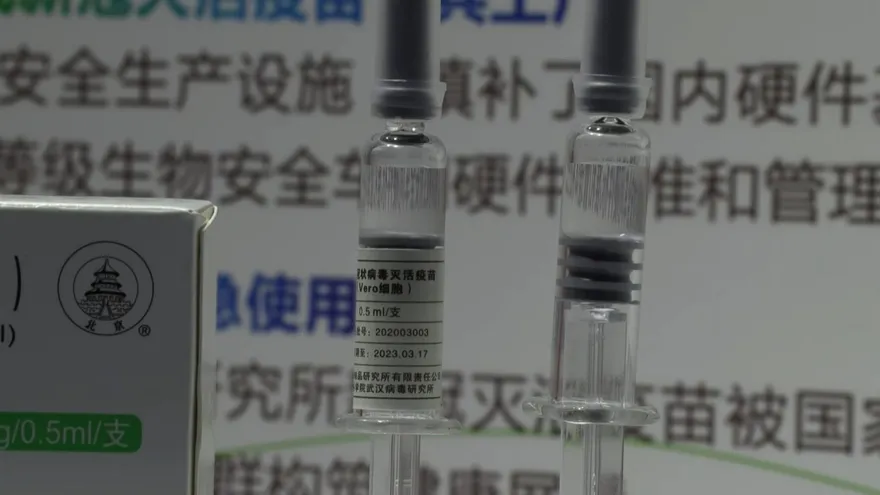 Vacuna china es efectiva contra las variantes del covid-19, según su creador