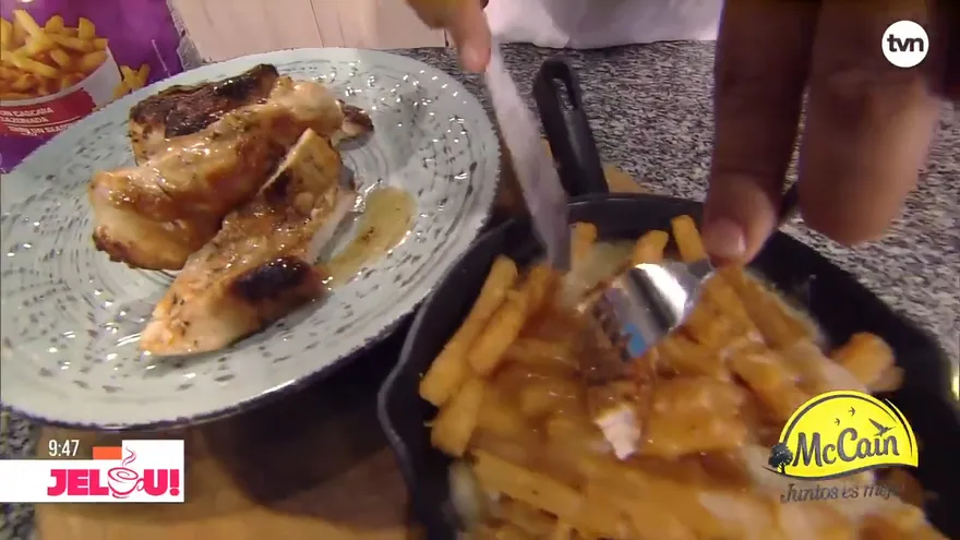 Receta: Papas con pollo al gravy (final)