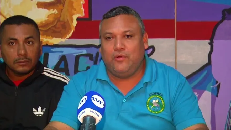 Docentes denuncian que les prohibieron realizar graduaciones en la Arena Roberto Durán