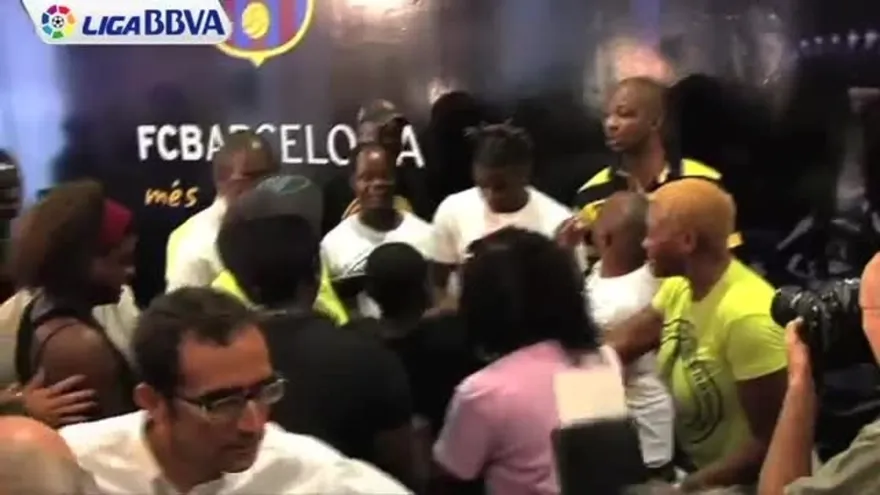 Song recibe a un grupo de compatriotas en presentaci