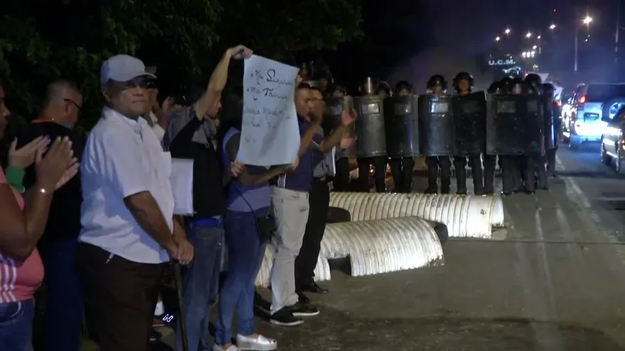 Noticiero AM 4 de julio del 2017 - Bloque 1