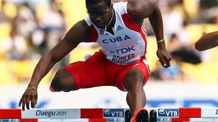 Dayron Robles vuelve a las pistas