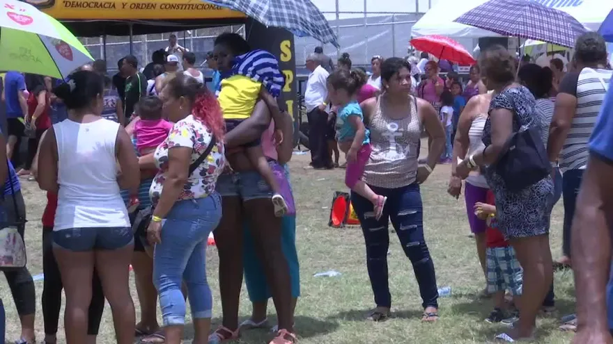 Gabinete Social apoya a familias sin importar el partido político