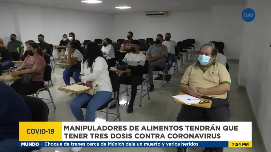 ¿Quiénes deben tener tres dosis contra covid-19 para poder tramitar su carné de salud?