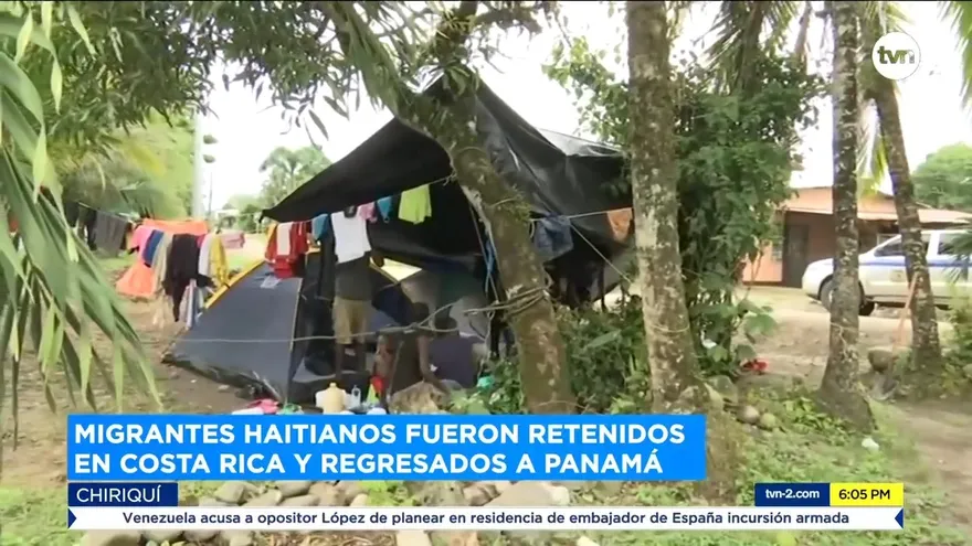 Migrantes haitianos se mantienen en frontera de Panamá y Costa Rica