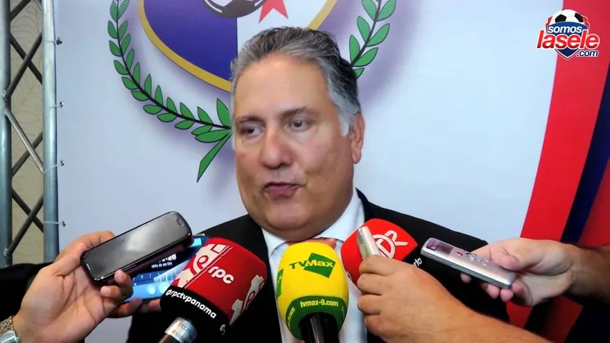 Pedro Chaluja reelegido presidente de la FEPAFUT