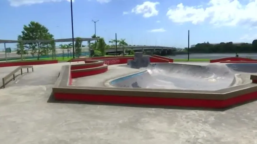 Jóvenes son agredidos con piedras en la Cinta Costera 3