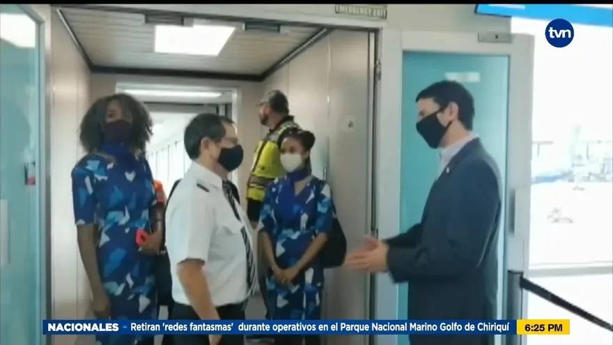 Llega vuelo charter de Ecuador