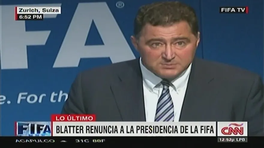 Blatter renuncia a la FIFA