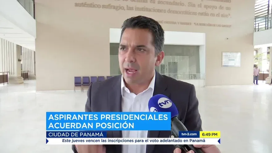 Aspirantes presidenciales acuerdan posición y color para los comicios