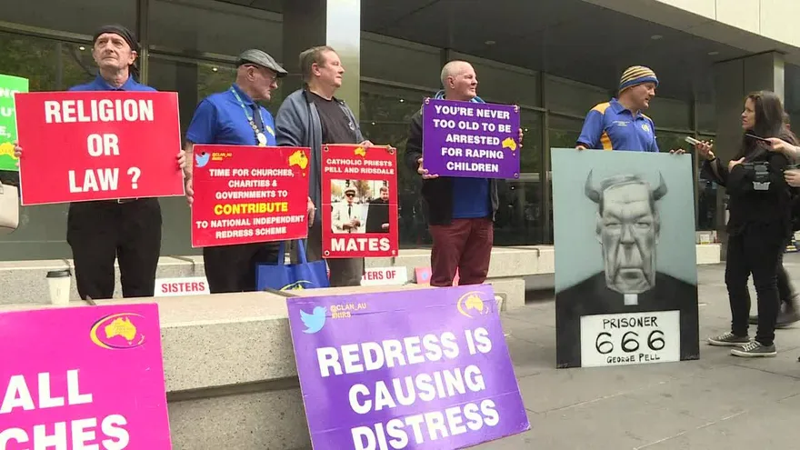 Seis años de cárcel a cardenal australiano por pederastia