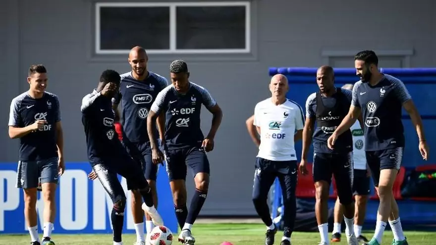 Griezmann, Varane y Mendy no se entrenan con Francia