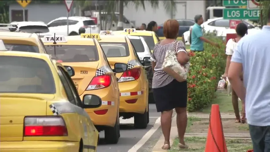 ATTT pide que taxistas presenten pruebas contra plataformas digitales