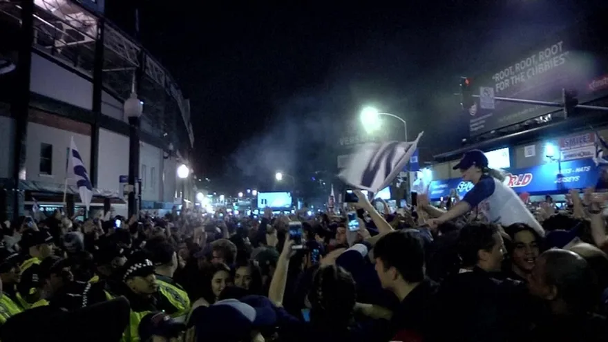 Chicago celebró la ansiada corona de sus Cachorros