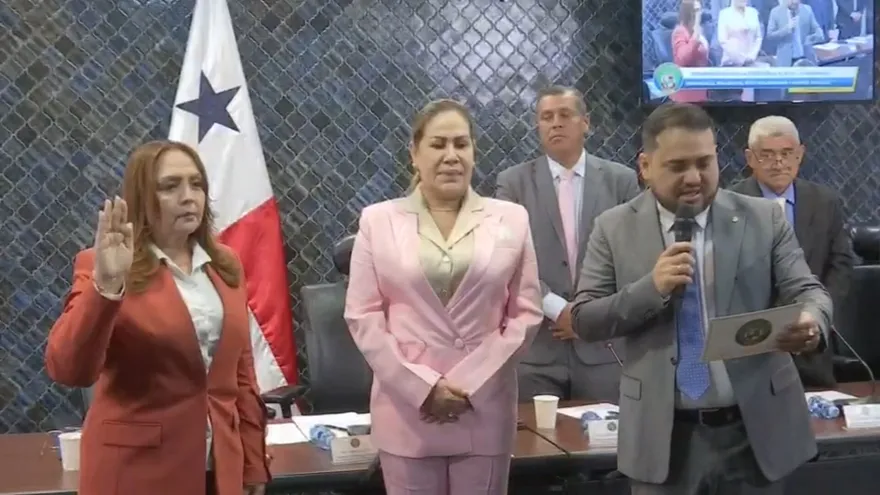Diputada Dana Castañeda se reelige al frente de la Comisión de Credenciales