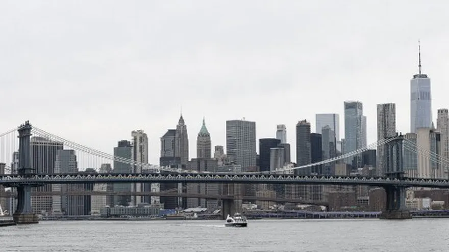 Rescatan en Nueva York náufrago desaparecido en kayak en pleno confinamiento