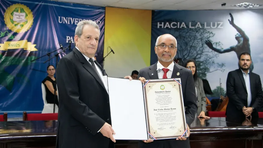 José Emilio Moreno recibe credenciales como nuevo rector de la Universidad de Panamá