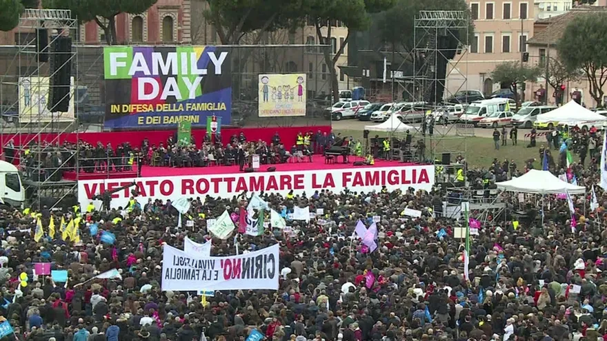 Decenas de miles en Roma contra unión civil homosexual
