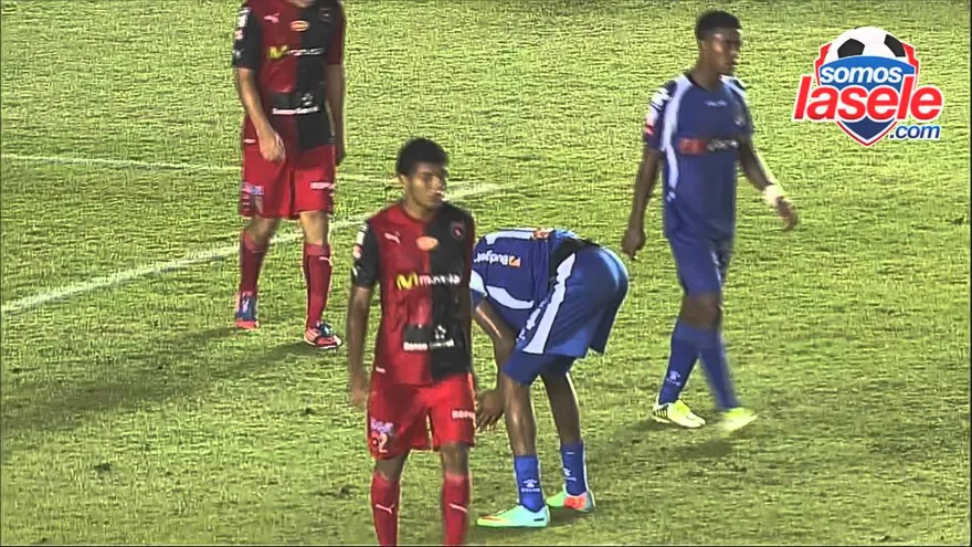 Esta fue la más clara para el DAU del primer tiempo, la tuvo Ward