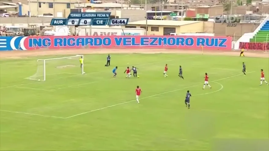 Luis Tejada anotó un gol para el empate del Juan Aurich