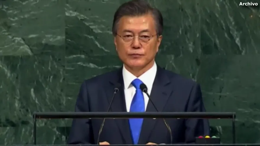 Cae la popularidad del presidente surcoreano tras dar ayuda humanitaria al Norte