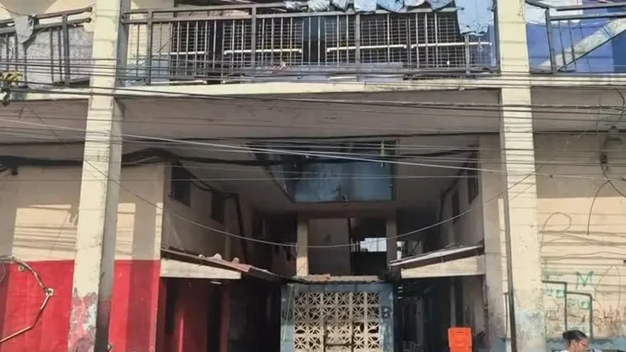Residentes de los edificios 'Salomones' en Colón denuncia mal estado de las infraestructuras