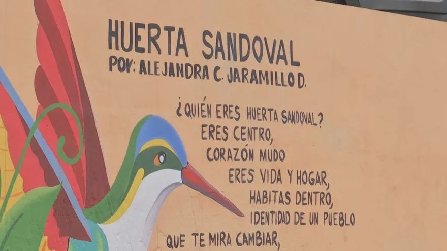 Mural y poesía rinden homenaje a la comunidad de La Huerta Sandoval.