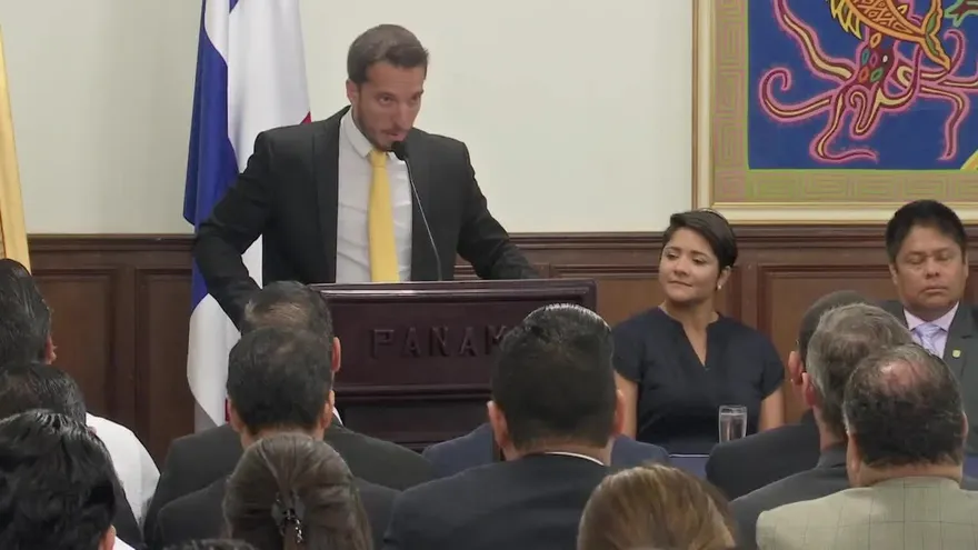 Lanzan programa de pasantías remuneradas para jóvenes profesionales