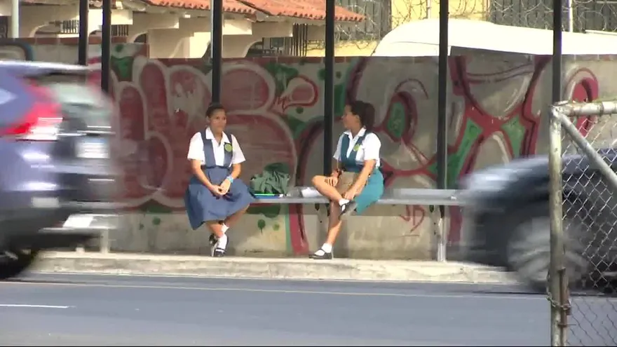 Clases irregulares este viernes