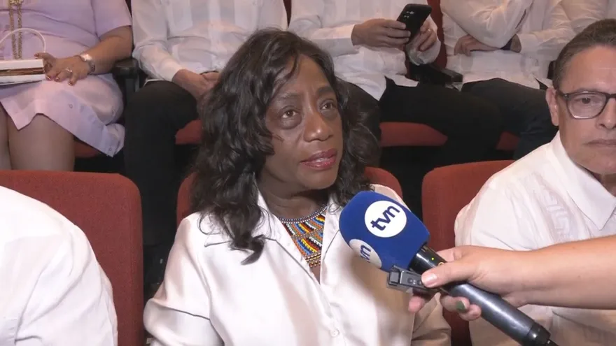 Lucy Molinar, ministra de Educación