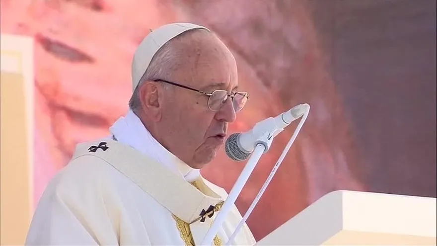 El papa exhorta a los jóvenes a que el Evangelio sea el "navegador" de sus vidas