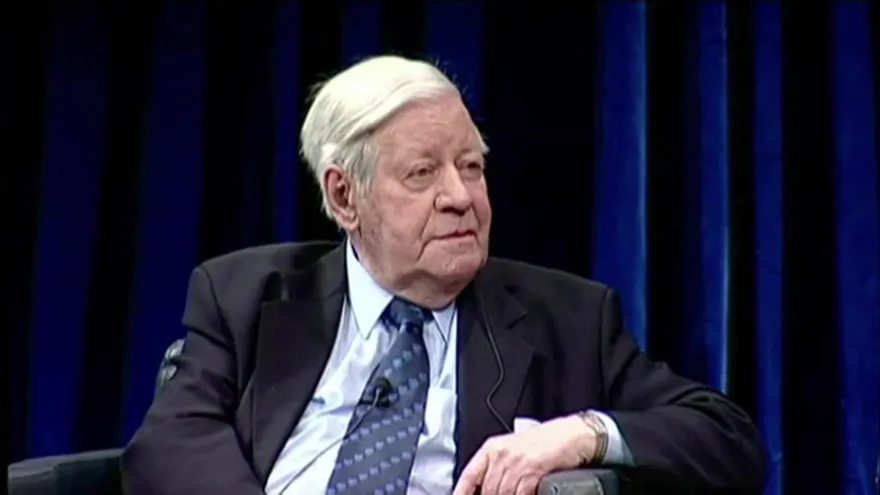 Fallece el excanciller alemán Helmut Schmidt