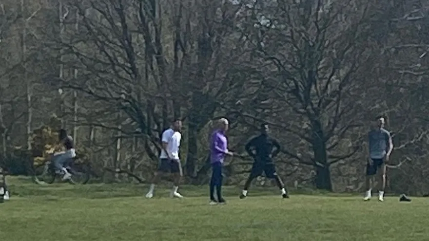 Tottenham advierte a Mourinho y los jugadores que rompieron la cuarentena