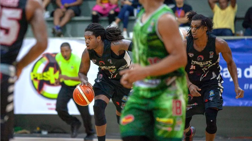 Caballos de Coclé logran la victoria ante los Toros de Chiriquí