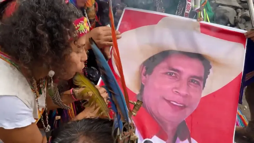 Chamanes peruanos hacen conjuro para conseguir que Castillo derrote a Fujimori
